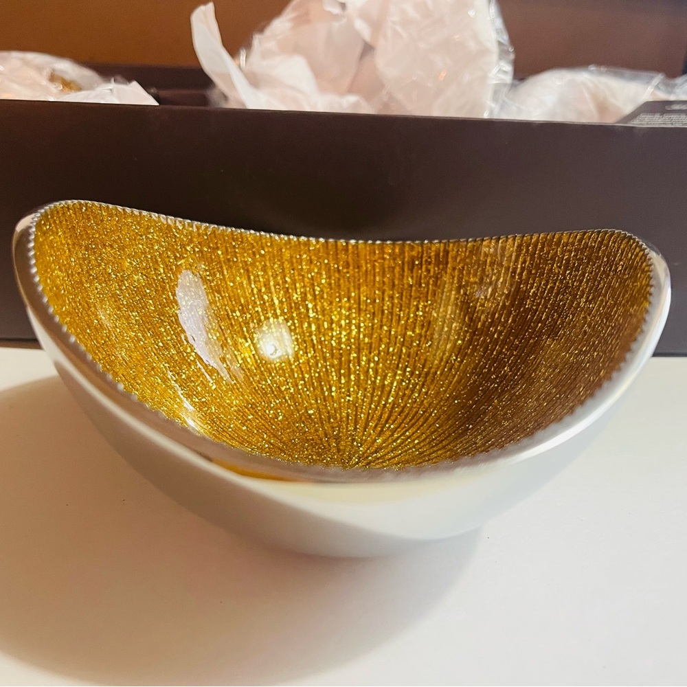 Simplydesignz Gold and Silver Nut Bowls. Set of 3. New in original box.